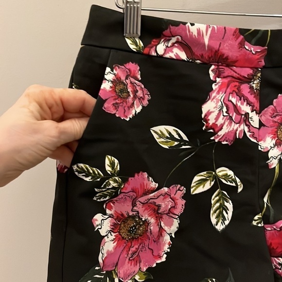 Express Shortie Mid Rise Size 6 Black - Picture 3 of 9